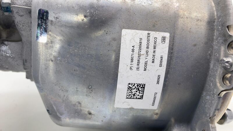 118867100A 2020-2024 Tesla Model Y iBooster Power Brake Booster Master Cylinder Reservoir