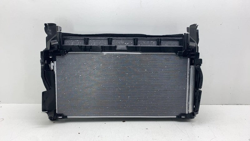 ⭕2023 2024 Toyota Prius Front Main Radiator Condenser Cooling Fan Moto