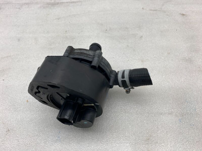 1035348 00 F 2015-2021 Tesla Model S X Front Cooling System Coolant Pump Assy 103534800F Used