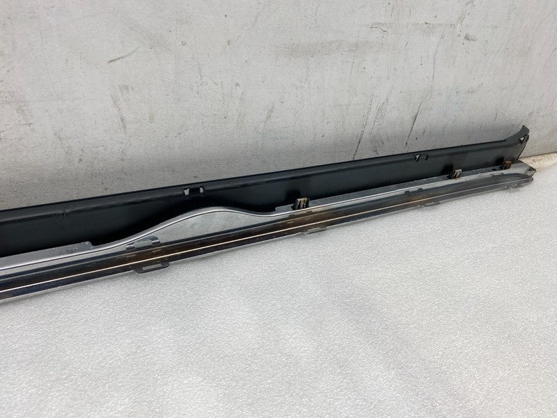 101221700C ⭕12-23 Tesla Model S Passenger Side Skirt Molding Scuff Plate Right 1012217-00-C