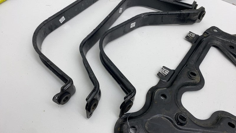 4M4 201 391 A ⭕ 2024 Porsche Cayenne Front Transmission Skid Plate Reinforced Bracket Brace