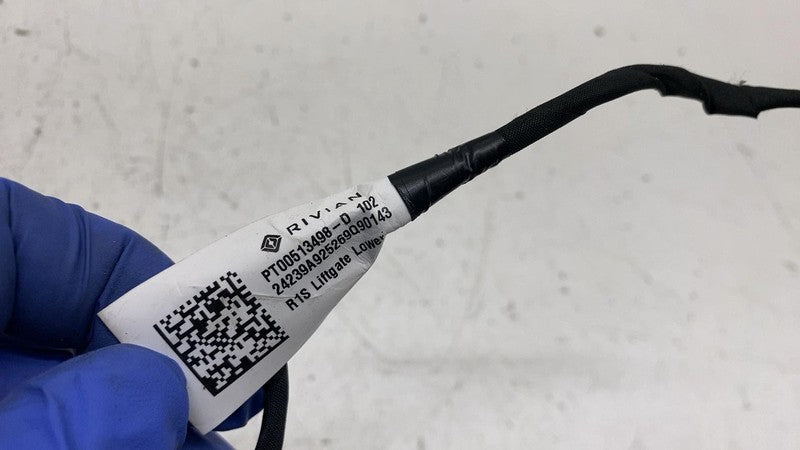 PT00513498D ⭕ 2025 Rivian R1S Trunk Lifgate Lower Wire Wiring Harness Cable OEM PT00513498-D
