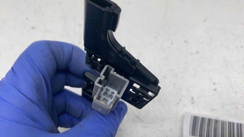 ⭕ 17-23 Model 3 Rear Driver Side 2nd Row Seatbelt Buckle Black Left 10