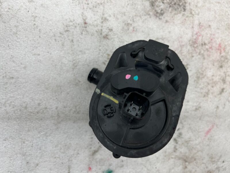 105723500F 2016-2020 Tesla Model S MS Electric Auxiliary Coolant Water Pump w/ Bracket Assy