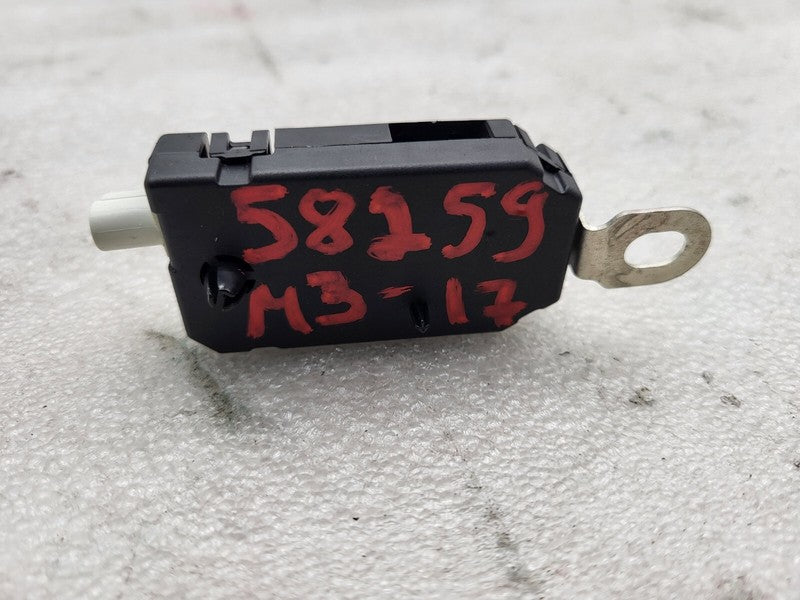 ⭕ 17-23 Tesla Model 3 Y Infotainment Antenna Amplifier AMP Radio FM 10