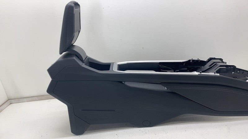 ⭕ 2021-2022 Audi E-Tron Quattro Front Center Console Assembly