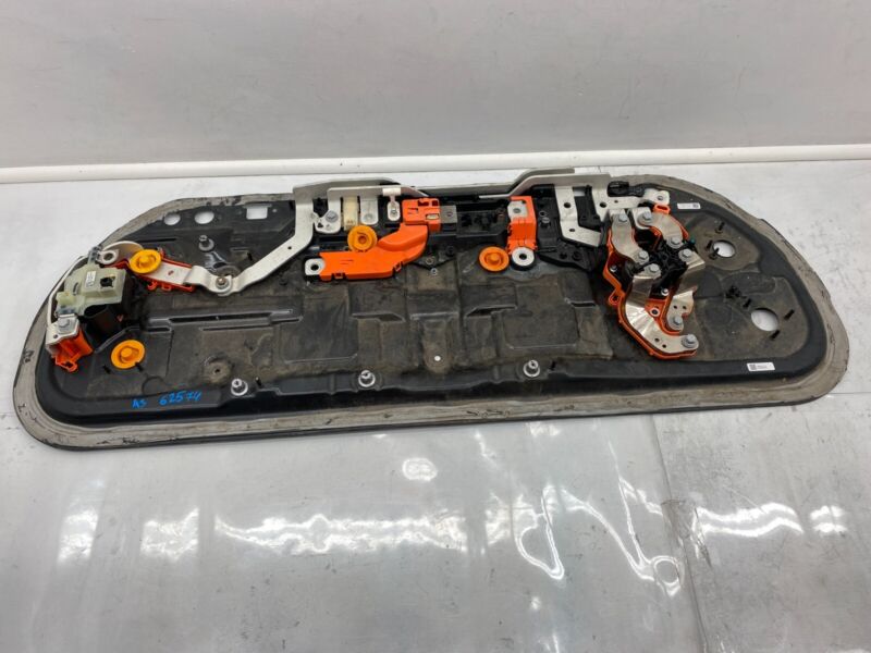 17-23 Model 3 High Voltage Electrical Battery Floor Penthouse Cover 1089334-00-H