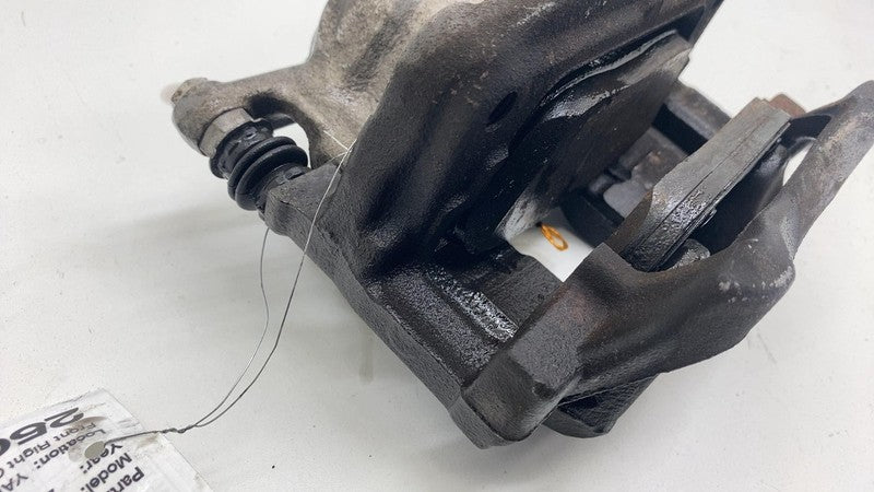 ⭕ 14-17 Mercedes-Benz B-Class W242 W246 Front Passenger Side Brake Caliper Right