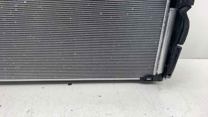 ⭕2023 2024 Toyota Prius Front Main Radiator Condenser Cooling Fan Moto