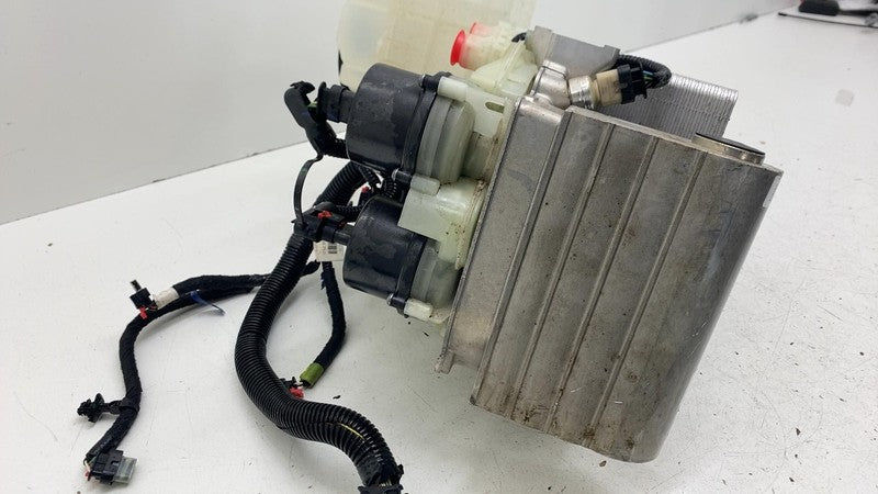 152300200B ⭕ 2021-2026 Tesla Model 3 Supermanifold Refrigerant Chiller w/ Coolant Reservoir