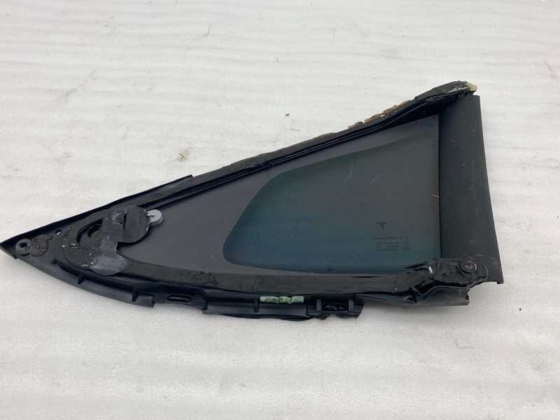 E6 43R-008010 ⭕ 2012-2020 Tesla Model S Rear Passenger Side Quarter Fixed Glass Right RH Assy