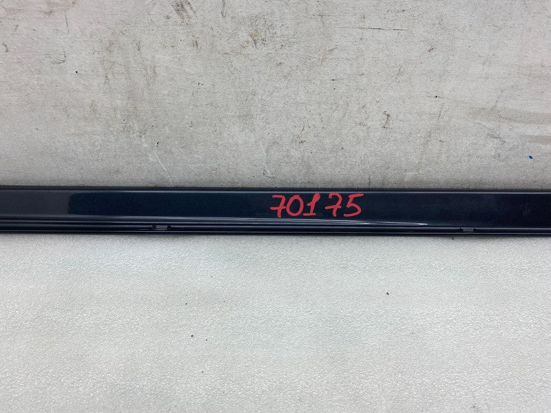 101221700F ⭕12-23 Tesla Model S Passenger Side Skirt Molding Scuff Plate Right 1012217-00-F