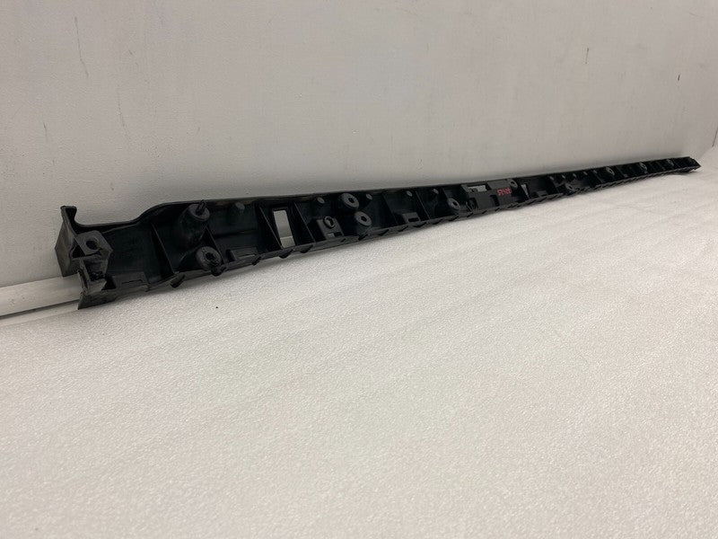 104669100B ⭕ 2016-2023 Tesla Model X Rocker Carrier Panel Trim Bracket Right 1046691-00-B