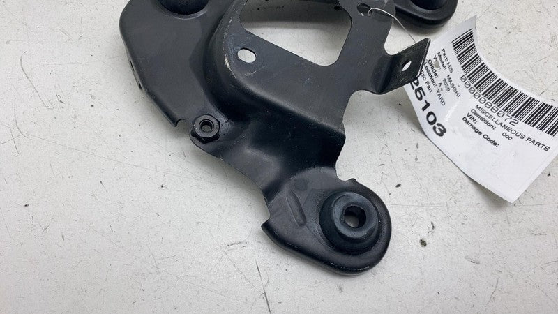 70583037 ⭕ 14-20 Maserati Ghibli Front Left/Right Air Intake Cleaner Box Bracket 70583037