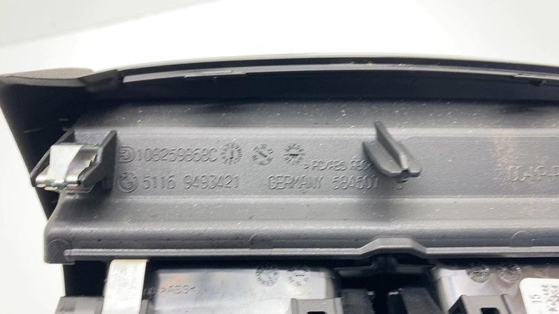 2020-2023 BMW 530e G30 Center Console Climate Control Air Vent Trim Pa