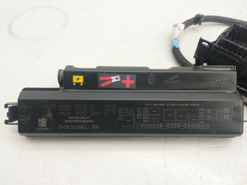 1034406 00 C ⭕16-20 Model S Front Trunk Engine Bay Under Hood Fuse Box Cover 12V 1034406-00-C