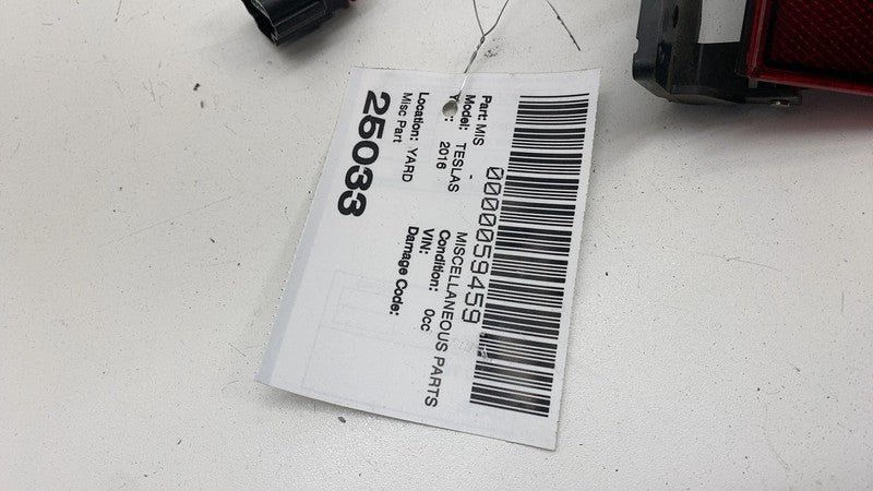 ⭕ 15-20 Tesla Model S Rear Taillight Lamp Charge Reflector Left 104276