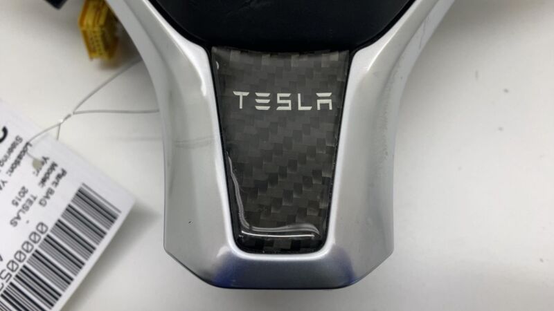 103677801B 2012-2015 Tesla Model S Steering Wheel Airbag Module w/ Retainer Plate Bracket