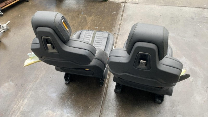 ⭕ 2022-2024 Rivian R1T Front Left & Right + Rear 2nd Row Leather Seat Black Assy