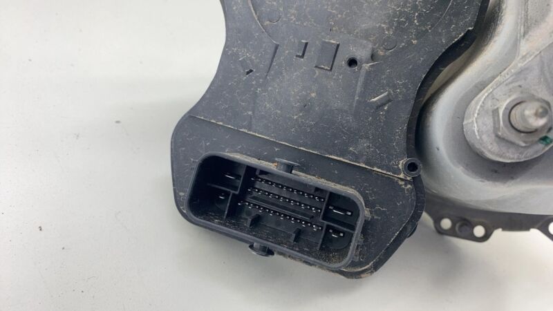 118867100A 2020-2024 Tesla Model Y iBooster Power Brake Booster Master Cylinder Reservoir