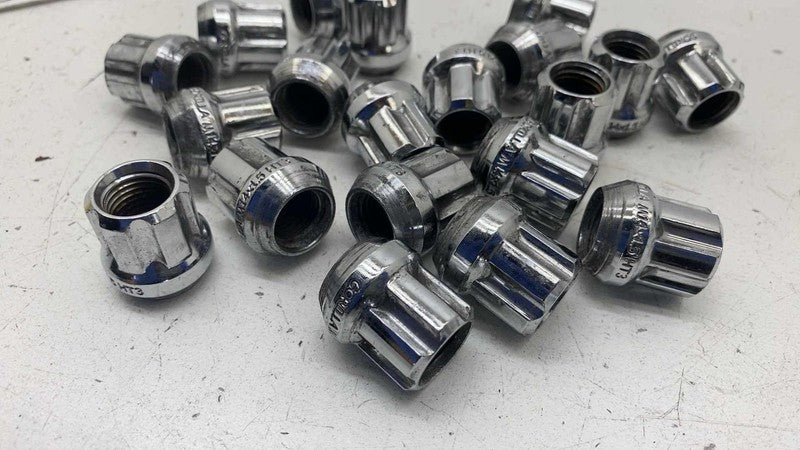 ⭕ 2014-2022 Range Rover Sport Gorilla Short Chrome Locking Lug Nuts 14