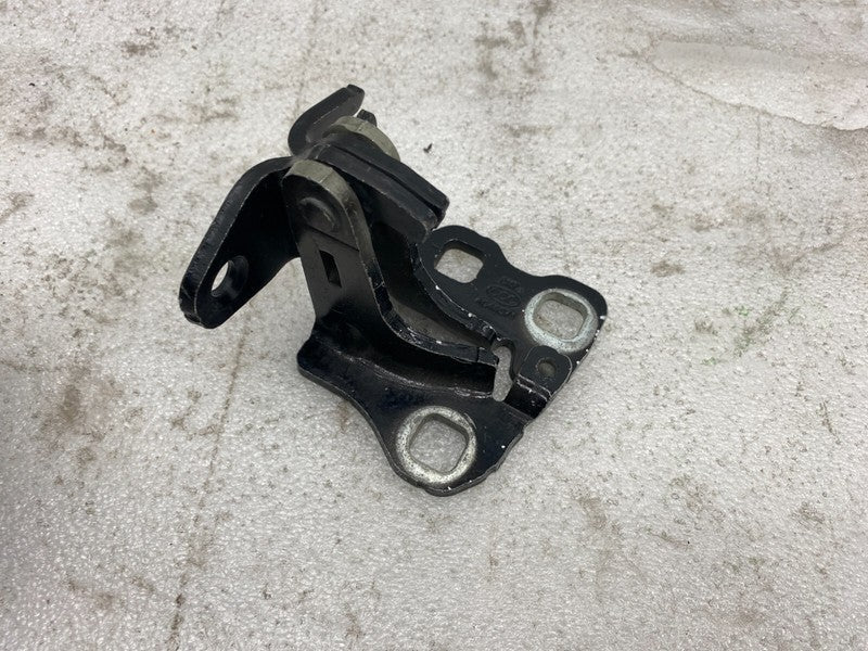 A046571 ⭕ 2017-2022 Tesla Model 3 Front Passenger Door Lower Hinge Closure Assist Right