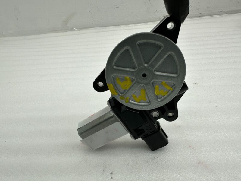 Does Not Apply 2012-2015 Tesla Model S MS Passenger Side Panoramic Sunroof Motor Right RH Assy