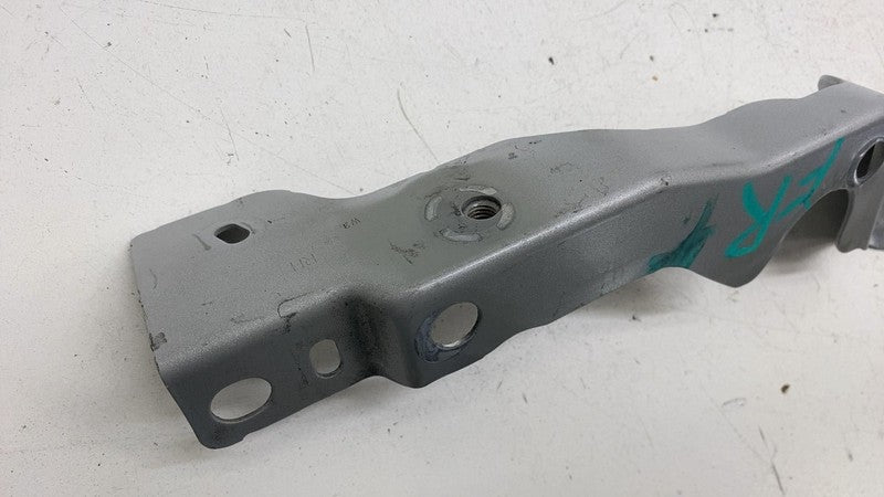 ⭕ 2021-2023 Polestar 2 Front Passenger Side Headlight Lamp Mount Bracket Right