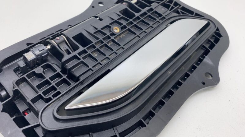 2012-2015 Tesla Model S MS Front Passenger Side Exterior Door Handle Outer Right