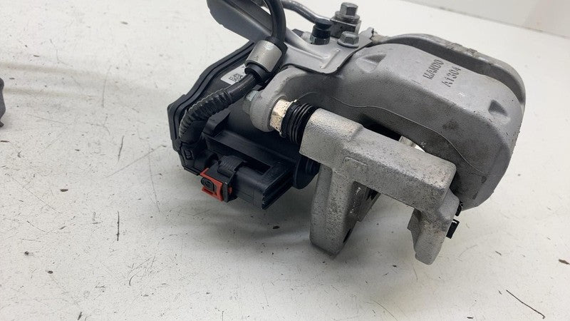 ⭕ 2020-2024 Tesla Model Y Rear Left Caliper w/ Brake Hose Line LH 1044