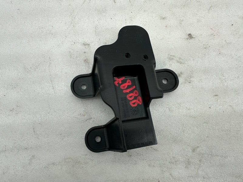 1008404 00 C ⭕ 2012-2020 Tesla Model S Rear Side Door Opener Mount Bracket Right 1008404-00-C