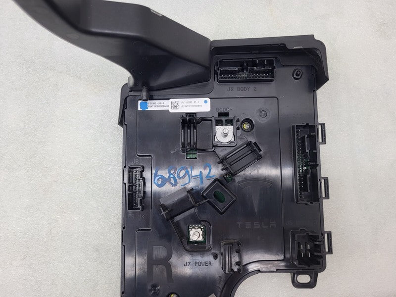 110034082F ⭕17-20 Tesla Model 3 Right Low Voltage Controller Electronic Module 1100340-82-F