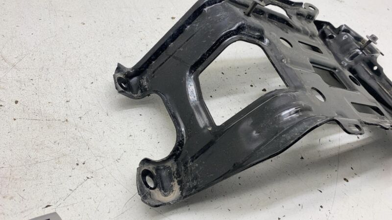 2013 2014 2015 2016 2017 2018 Ford C-Max Hybrid Battery Support Mounting Bracket