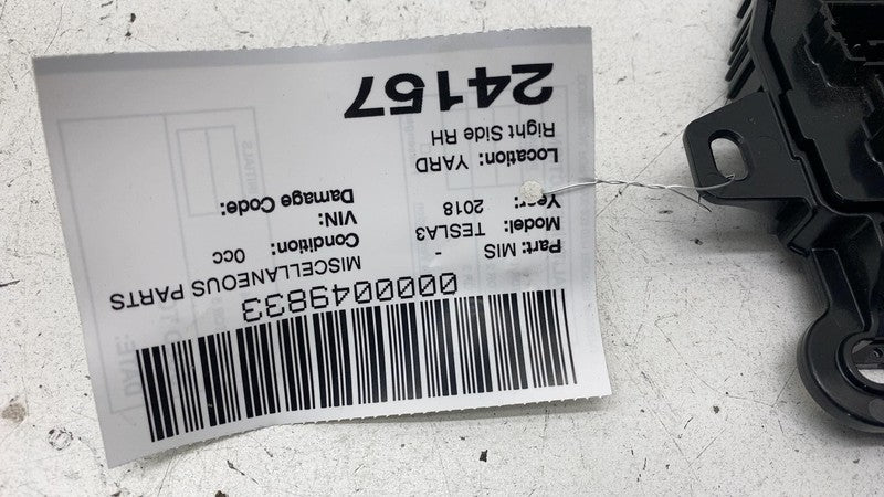 1100340 00 F 2017-2020 Tesla Model 3 Right Low Voltage Controller Electronic Control Module