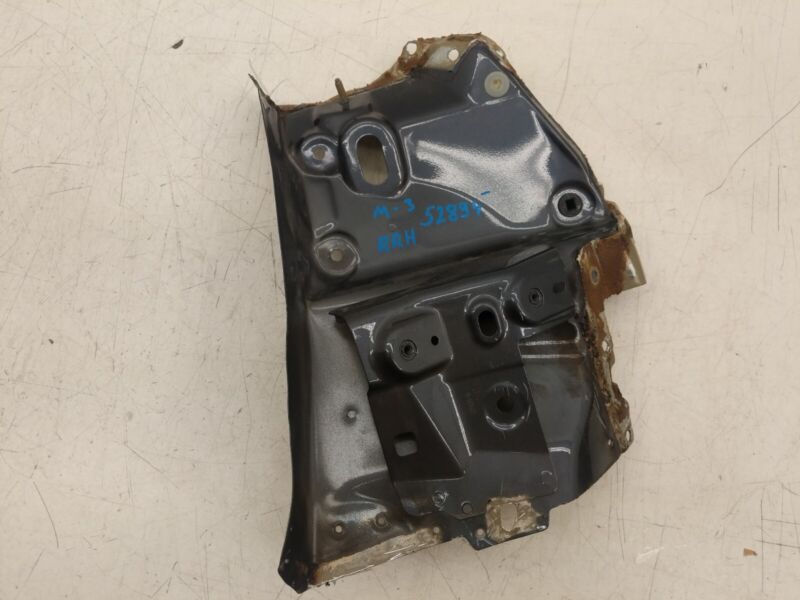 1095609 00 E ⭕ 2017-2020 Tesla Model 3 Rear Passenger Side Bumper Bracket Right 1095609-00-E