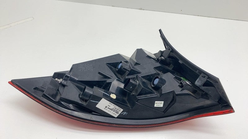 7P5 945 096 L 2011-2014 Porsche Cayenne Rear Passenger Outer Taillight LED Tail Lamp Right RH