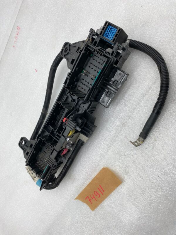 1032274 00 P 2016-2020 Tesla Model S Front Trunk Engine Bay Under Hood Fuse Box 12V Assembly