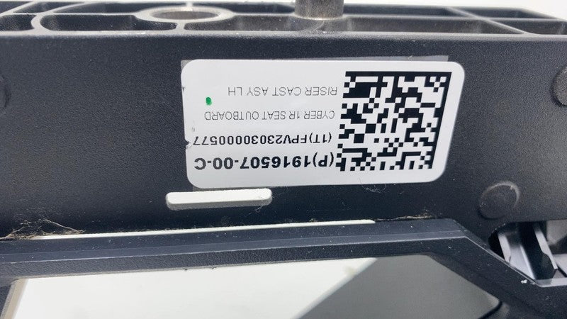 ⭕24-25 Tesla Cybertruck Front Left 1st Row Seat Outboard Riser Cast 19