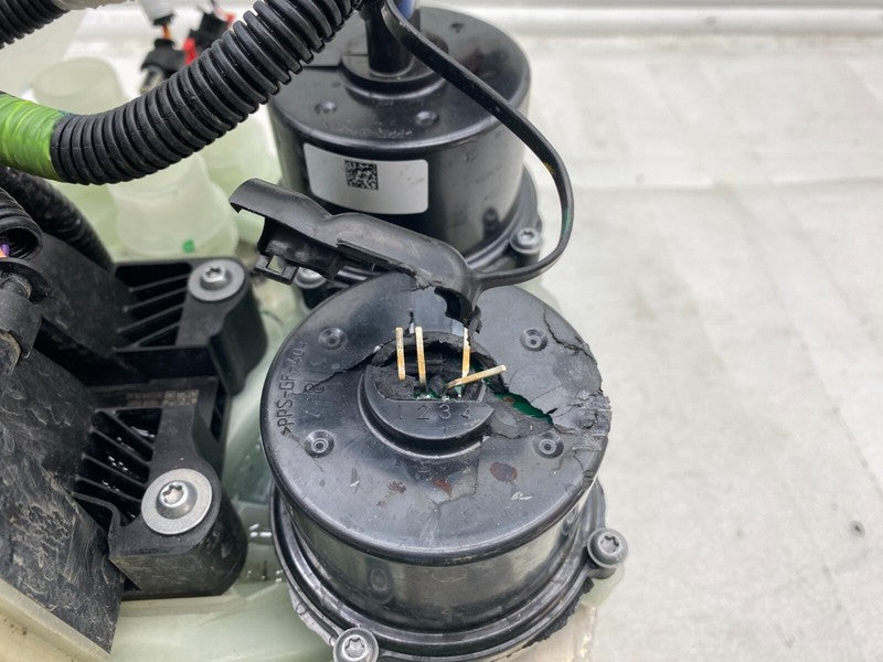 150685900D ⭕ 2021-2023 Tesla Model 3 Supermanifold Refrigerant Chiller w/ Coolant Reservoir