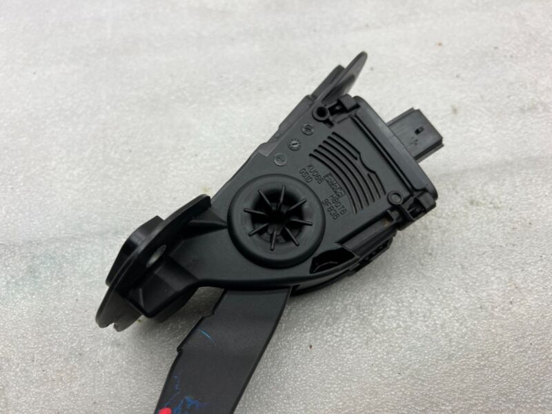 2012-2020 Tesla Model S X Accelerator Throttle Pedal Assembly BE5C 9F836-AA OEM