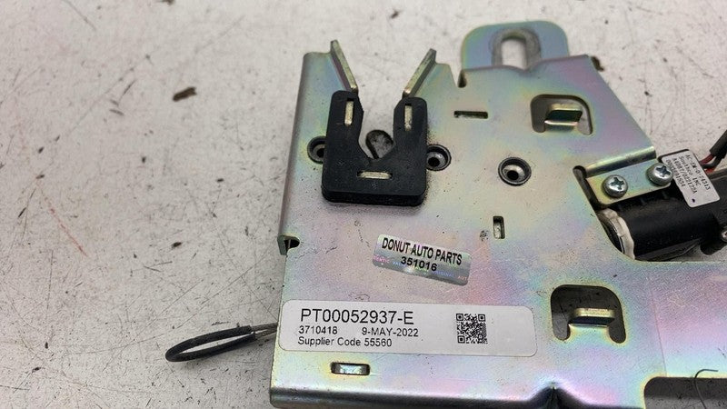 ⭕ 2022 Rivian EDV-700 Van Driver Side Door Latch Assembly Left PT00052