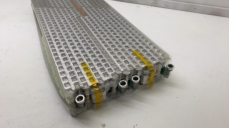 111660800B 16-20 Model S X High Voltage 6.4kWh Battery Module 100KWH 24V 287AH 1116608-00-B