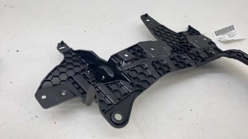 Does not apply 2016-2020 Tesla Model X Driver Side Lower Tailgate C-Pillar Mount Bracket Left