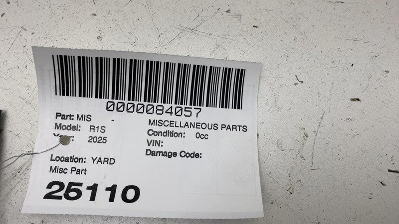 PT00604413 ⭕ 2025 Rivian R1S Front Right Wheel Arch Fender Flare w/ Air Guide RH PT00604407