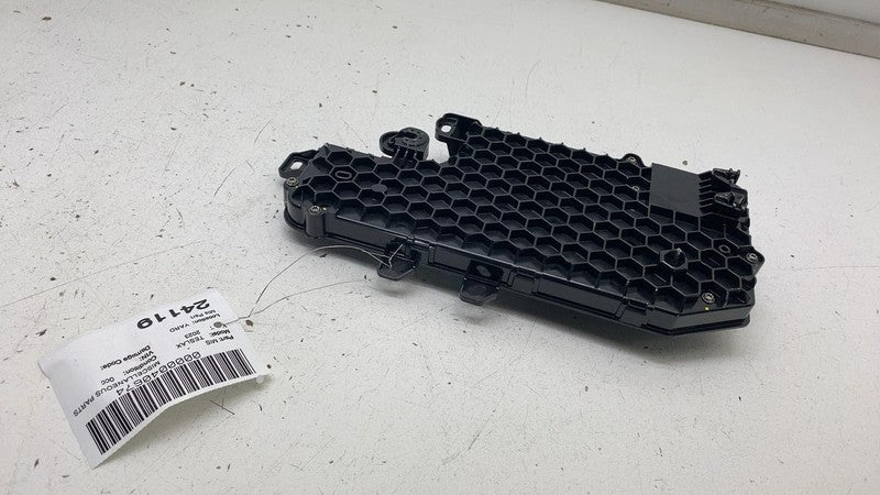 158569302B ⭕ 21-23 Tesla Model S X Right Controller Body Control Module GEN 4 1585693-02-B