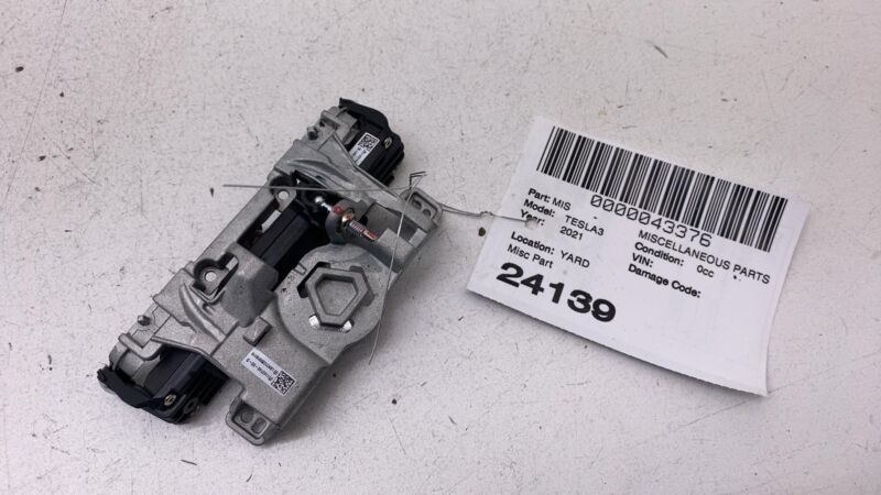 114374500D ⭕ 2017-2023 Tesla Model 3 Front Windshield Adjustable Triple Camera 1143745-00-D