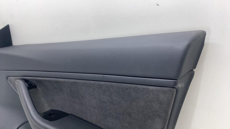 1090411-01-H ⭕ 17-20 Tesla Model 3 Front Right Interior Door Panel Trim Card OEM 1090411-01-H
