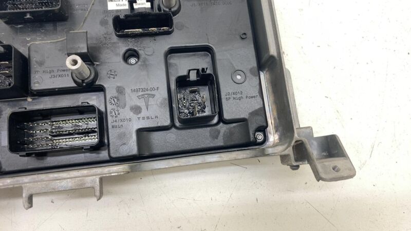 2021-2023 Tesla Model 3 Y Front Vehicle Electronic Controller Module Assembly