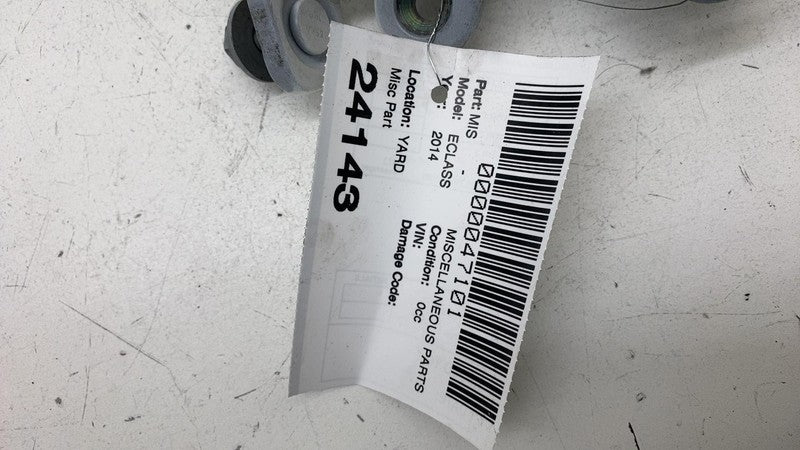 A047058 ⭕ 10-16 Mercedes-Benz E350 Front Right Lower & Upper Door Hinge Closure Assist