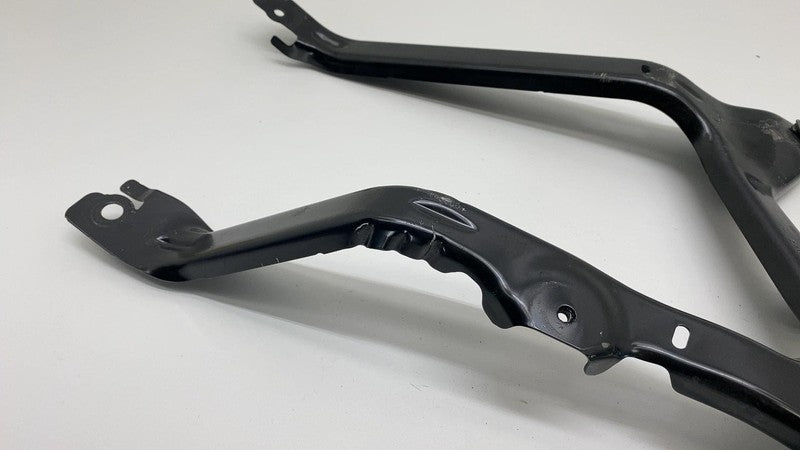 2024 Tesla Cybertruck Rear Passenger Diffuser Mount Bracket Right 1807